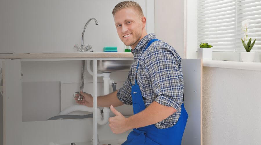 Professional sink repair in D Lo, MS
